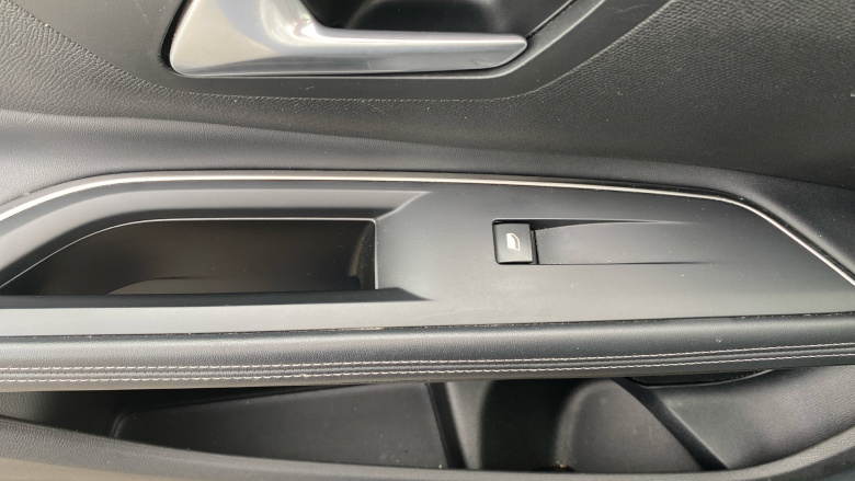 Peugeot 5008 1.2 PureTech Allure 5dr EAT8 Petrol Estate